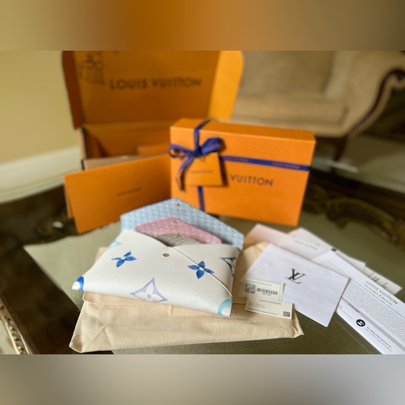 NIB Louis Vuitton By The Pool Kirigami Pouchette Pouch M82387 Limited Edition - Picture 2 of 16